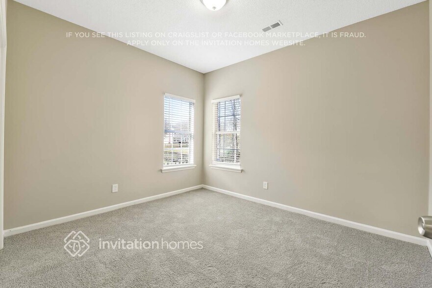 Building Photo - 7030 Daerwood Pl