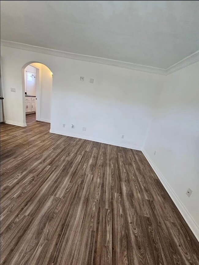 Building Photo - 800 N Mollison Ave