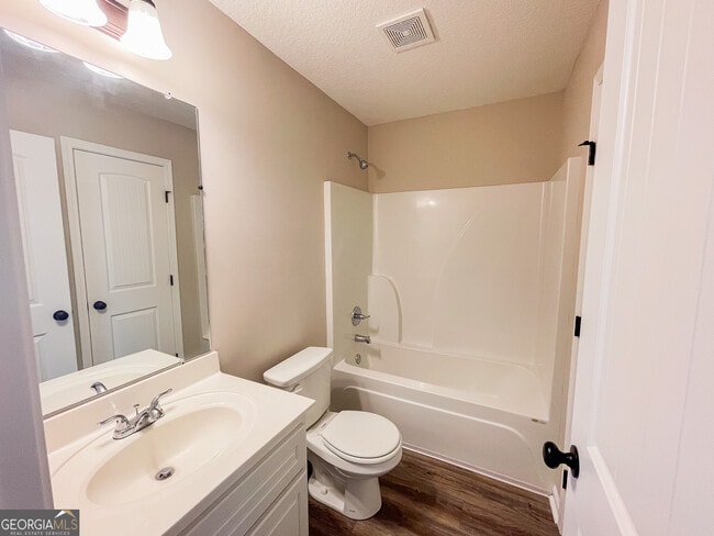 Building Photo - 546 Deerchase Ct