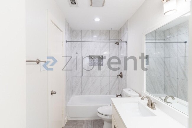 Building Photo - 2311 Singletree Ave