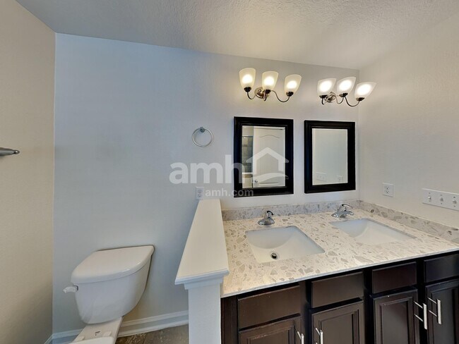 Building Photo - 629 Drysdale Dr