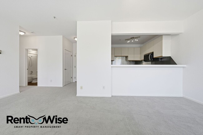 Building Photo - 2060 Sutter St