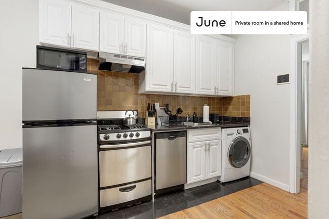 Building Photo - Room in Shared 3 bed/1 bath home in Upper West Side