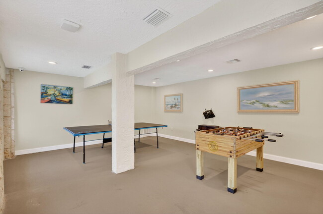 Building Photo - 9940 S Ocean Dr