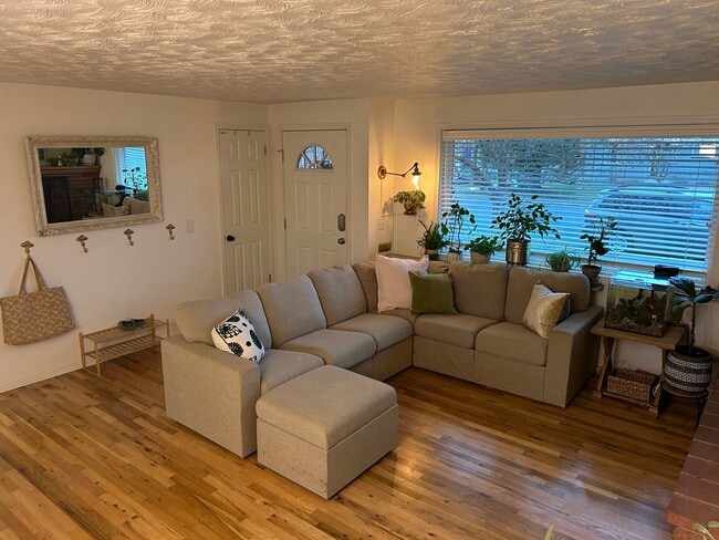 Building Photo - Madison