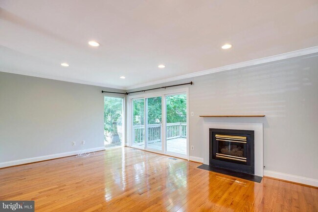Building Photo - 5610 Gosling Ct