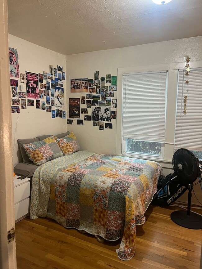 Building Photo - PRE-LEASE 4 BED 2 BATH – University Hill B...