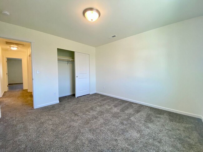 Building Photo - Beautiful, Newly-Built Home with Office