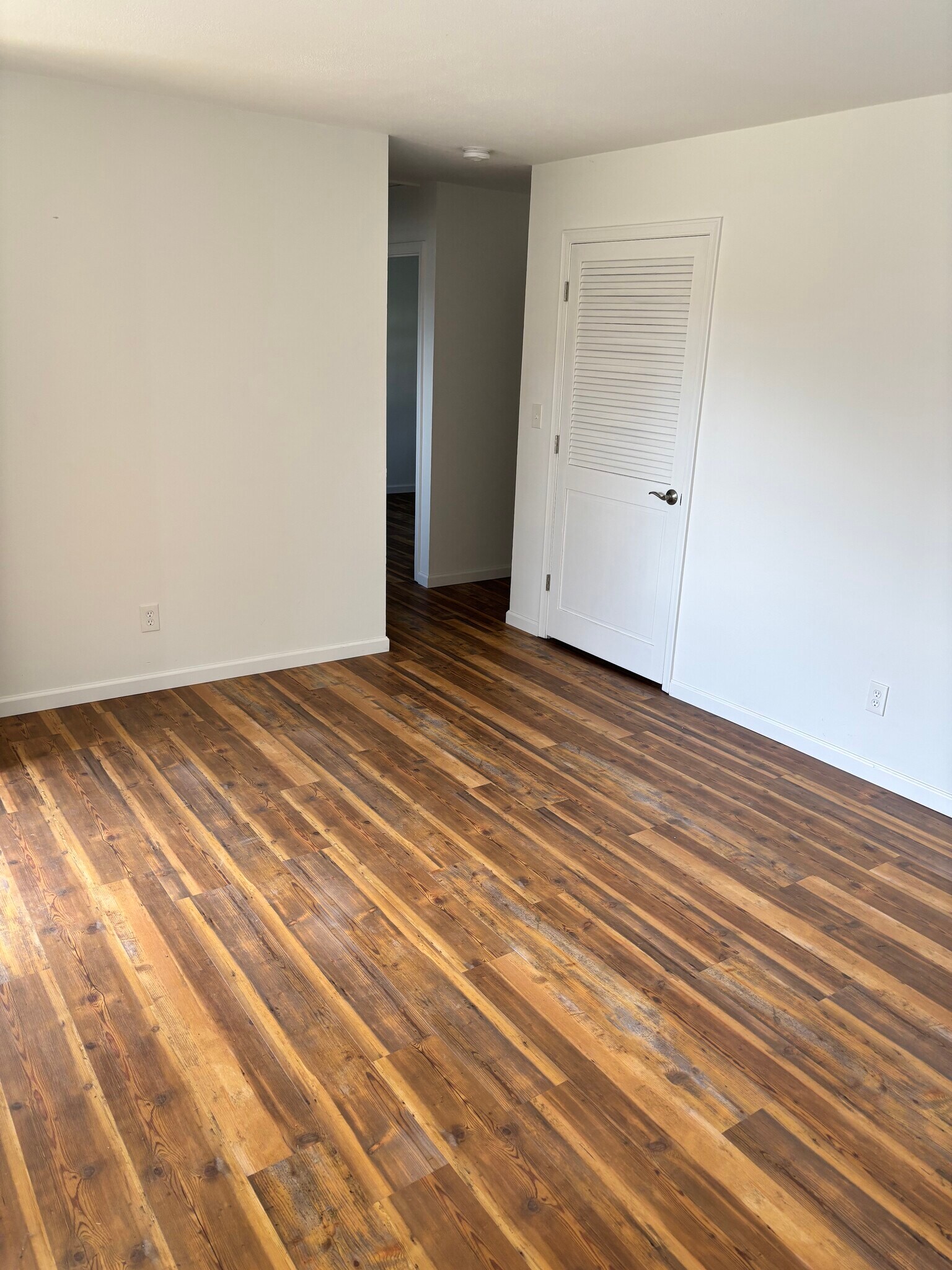 Building Photo - 536 Orchard Ln