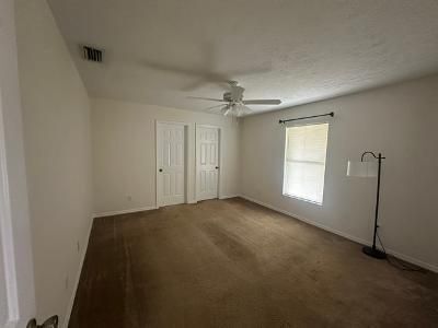 Building Photo - 5525 NW North Lundy Cir