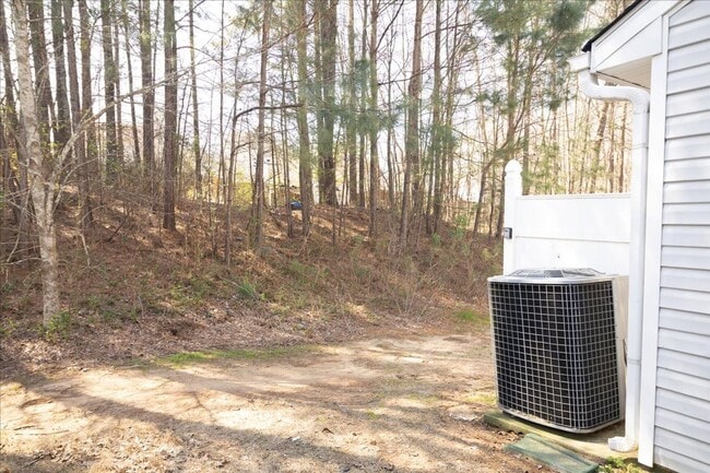 Building Photo - Newly Renovated 3/2 Townhome in Quiet Decatur Neighborhood!