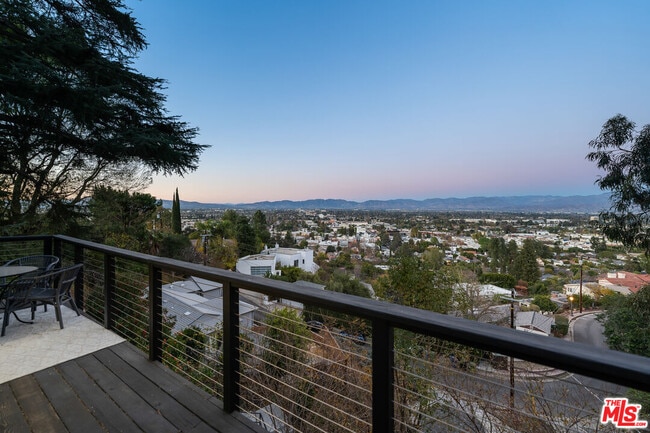 Building Photo - 14600 Round Valley Dr