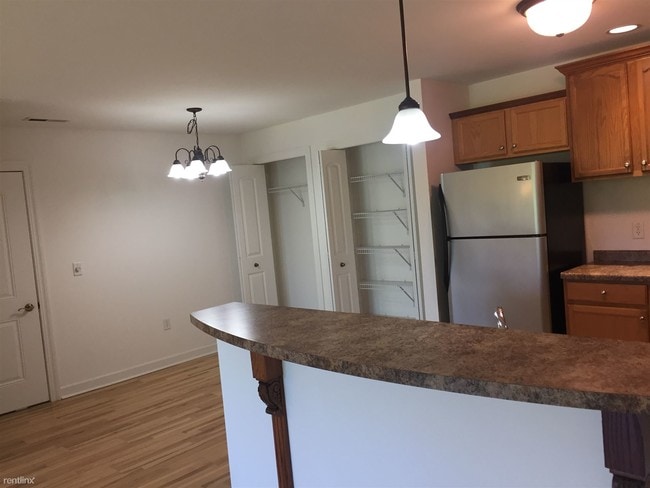 Building Photo - 2 br, 2 bath Condo - 2778 Hidden Ponds Con...