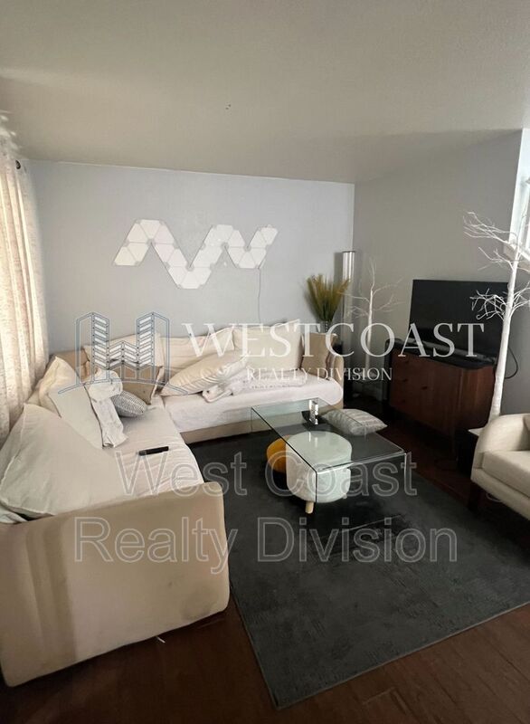 Building Photo - 15425 Brasa Ln