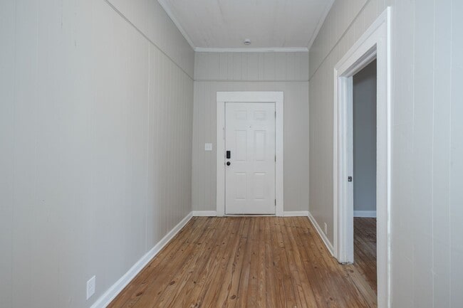 Building Photo - 731 Williams St