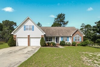 Building Photo - 8229 Foxtrail Dr