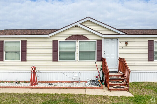 Building Photo - Apple Grove Estate