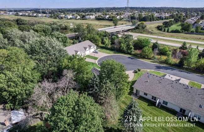 Building Photo - 291 Appleblossom Ln