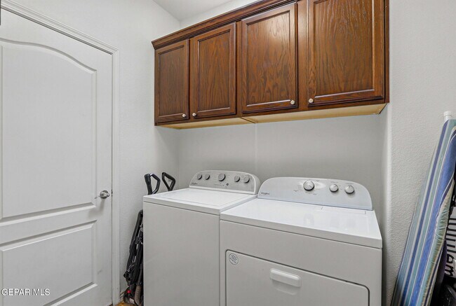 Building Photo - 7417 Gulf Creek Dr