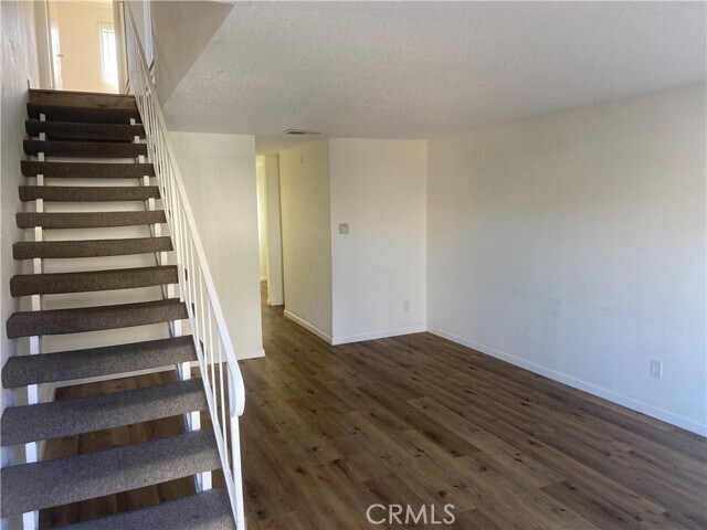 Building Photo - 2661 Andover Ave