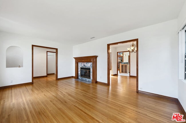 Building Photo - 2823 Coolidge Ave