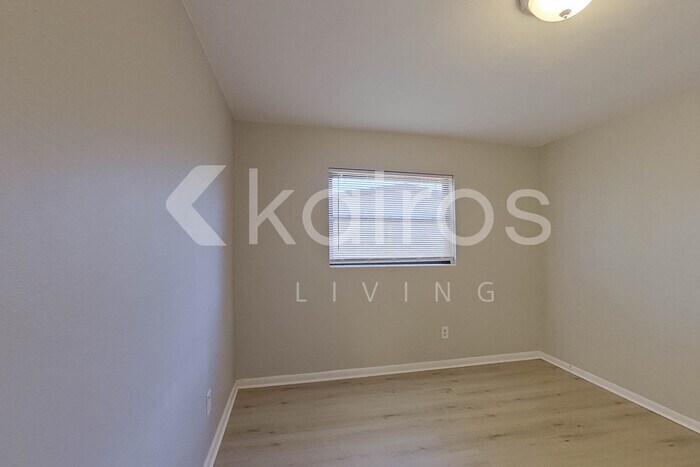 Building Photo - 1635 Jamaica St