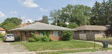 Building Photo - 1300 S James Rd