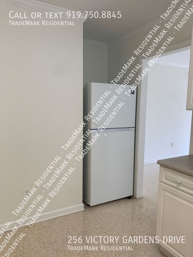 Building Photo - 256 Victory Gardens Dr