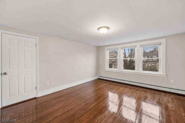 Building Photo - 76 Van Ness Terrace
