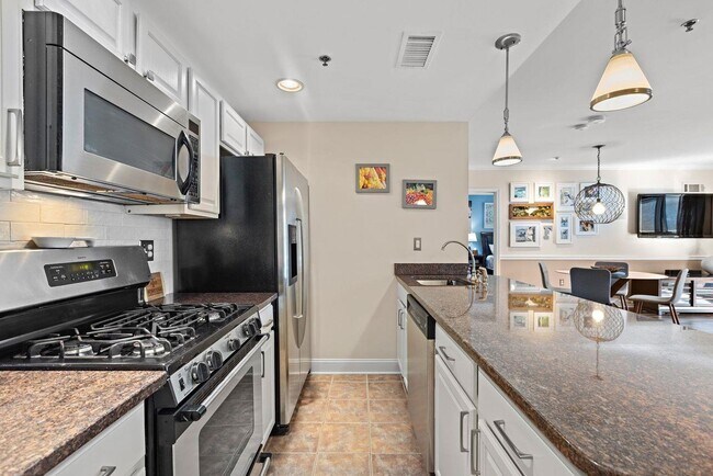 Building Photo - 70 ADAMS St