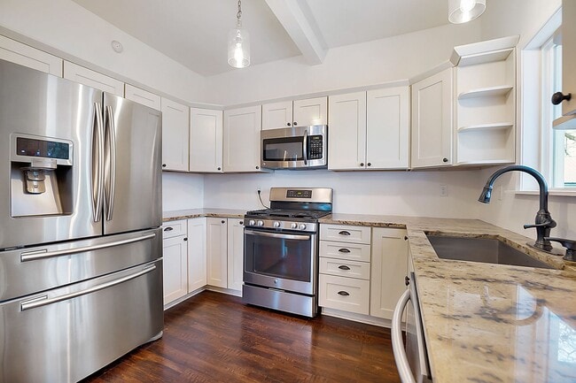 Building Photo - Great home for rent near Garland district
