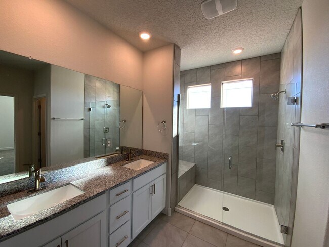 Building Photo - 3 Bedroom Single Story New Build in Lomas Encantadas in Rio Rancho!