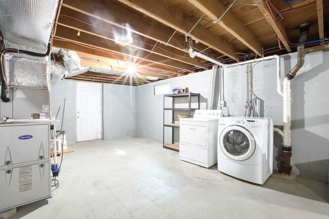 Building Photo - Beautiful 3 Bedroom Single family Home for Rent in Quiet Neighborhood