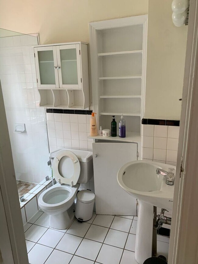 Building Photo - 3505 N St NW