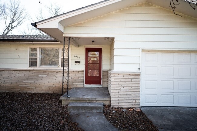 Building Photo - Updated 3-Bedroom Home in Northeast Springfield — Garage & Spacious Backyard
