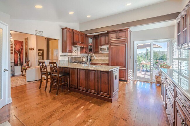 Building Photo - 5734 Fairview Pl