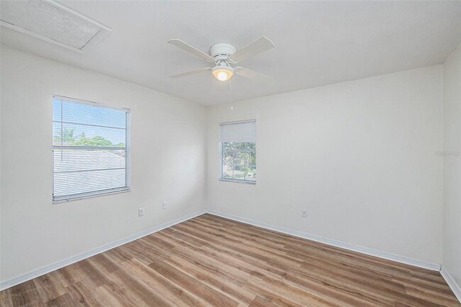 Building Photo - 11642 Hidden Hollow Cir