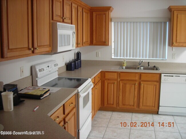 Building Photo - 111 Adams Ave