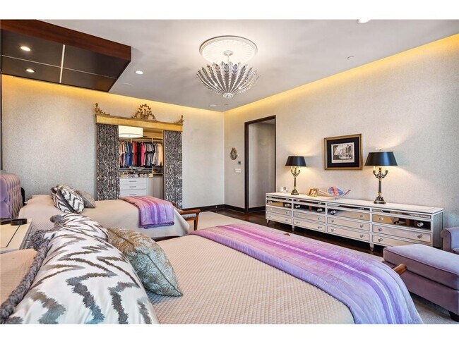 Building Photo - 201 S 11th St