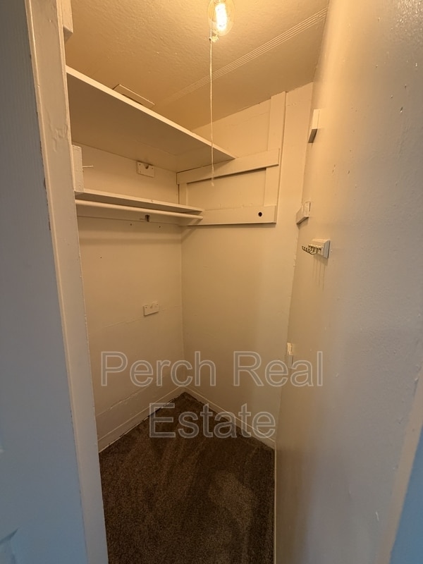 Building Photo - 107 S Kendall St