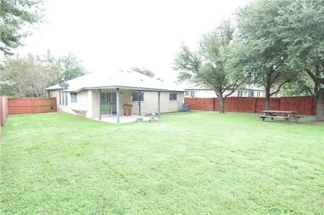 Building Photo - 1116 Porterfield Dr