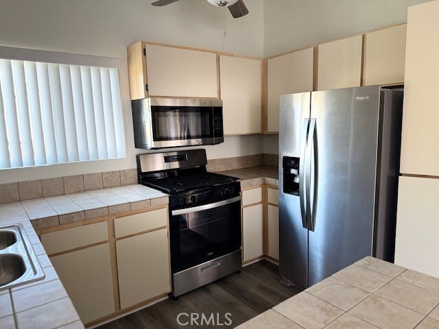 Building Photo - 79700 Ave 42