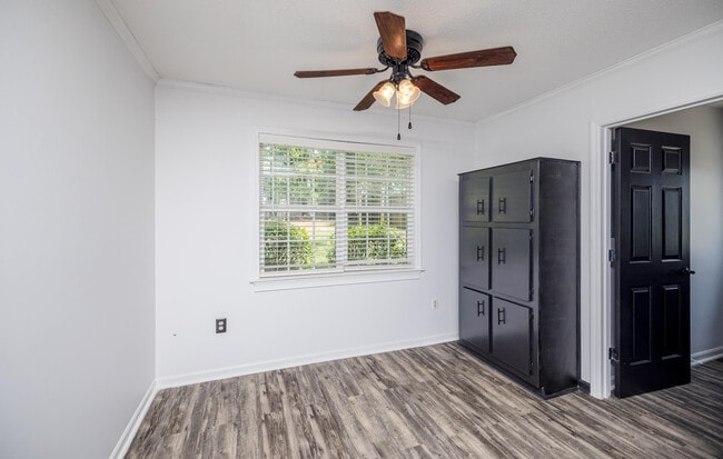 Building Photo - 162 Moss Creek Dr