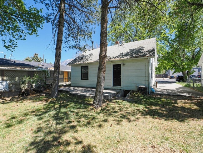 Building Photo - 3 Bed Bungalow Near BYU & UVU – Large Private Yard