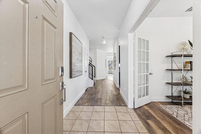 Building Photo - 1412 Elbe St