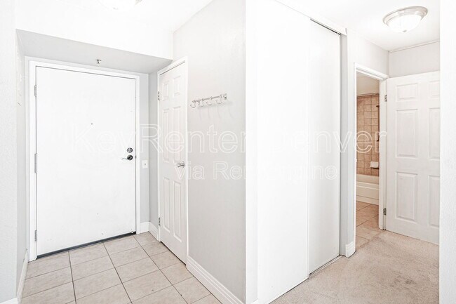 Building Photo - 601 W 11th Ave