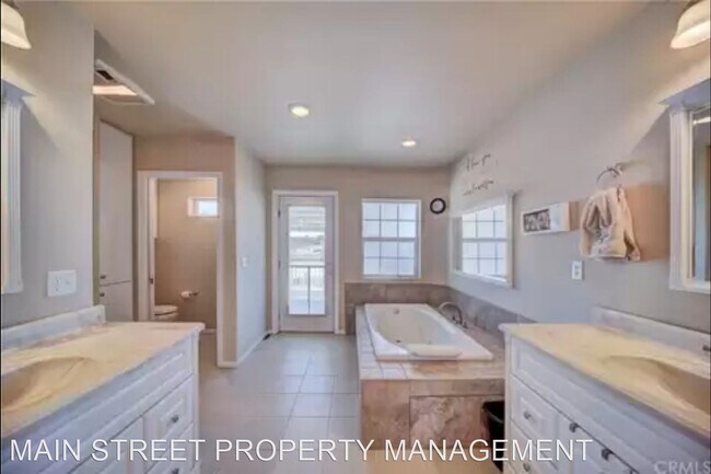 Building Photo - 6 br, 5 bath House - 24450 Malaga Rd