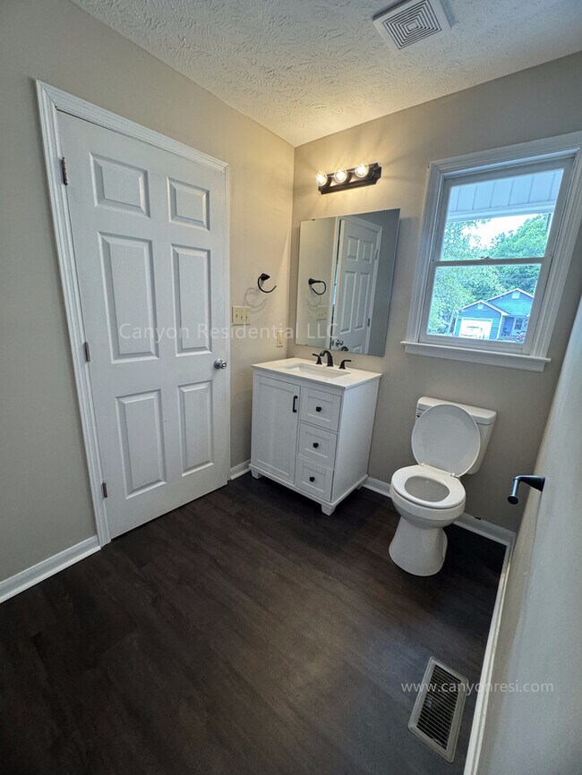 Building Photo - 6556 Rhemish Dr