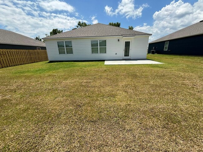Building Photo - 235 Pine Ridge Drive