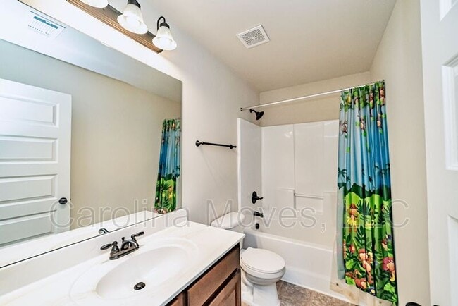 Building Photo - 200 Sunnybrook Ln